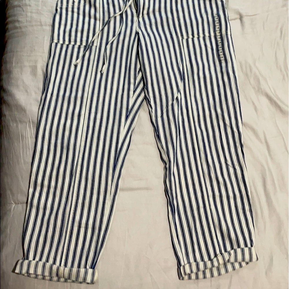 American Eagle Hi-Rise Taper Pants